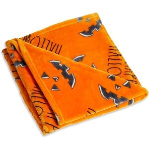 NWT Rae Dunn Seasonal/Halloween/Orange Pumpkin Soft Plush Throw Blanket 50x70